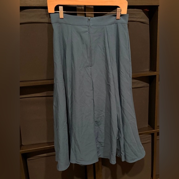 Pinup Couture PUG Laura Byrnes Swing Skirt In Blue Ink Size M NWT - Picture 3 of 6